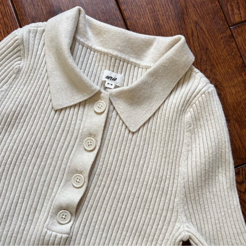 Beige Ribbed Cropped Polo Top - Picture 4 of 5